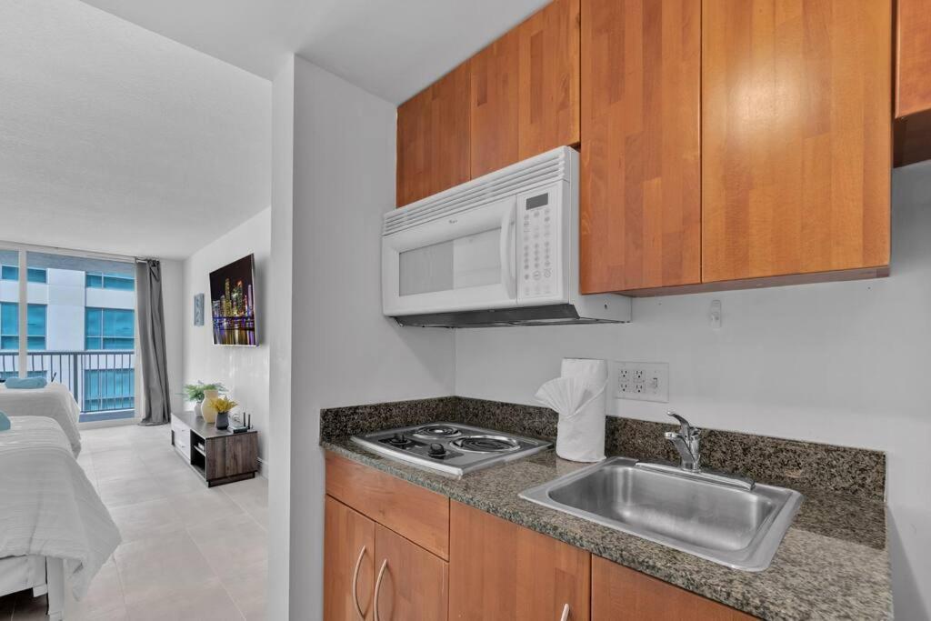 Apartment Lovely In Brickell -2 Beds And Free Parking Miami